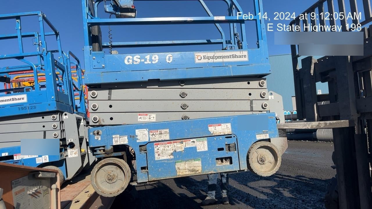 2021 GENIE GS-1932