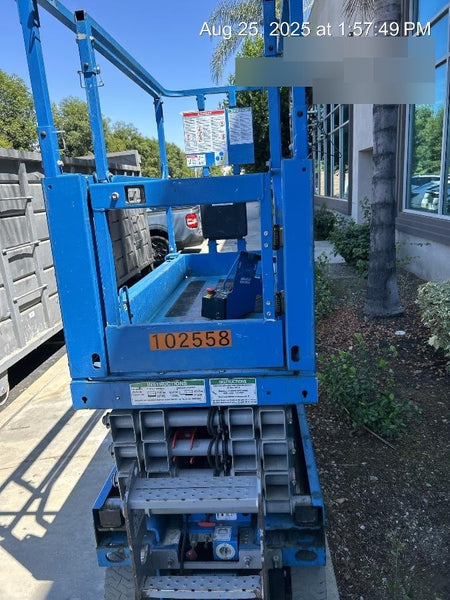 2020 Genie GS-1930 Solid Non Marking Tires, Beacon, Folding rails with half height swing gate, 800W Inverter