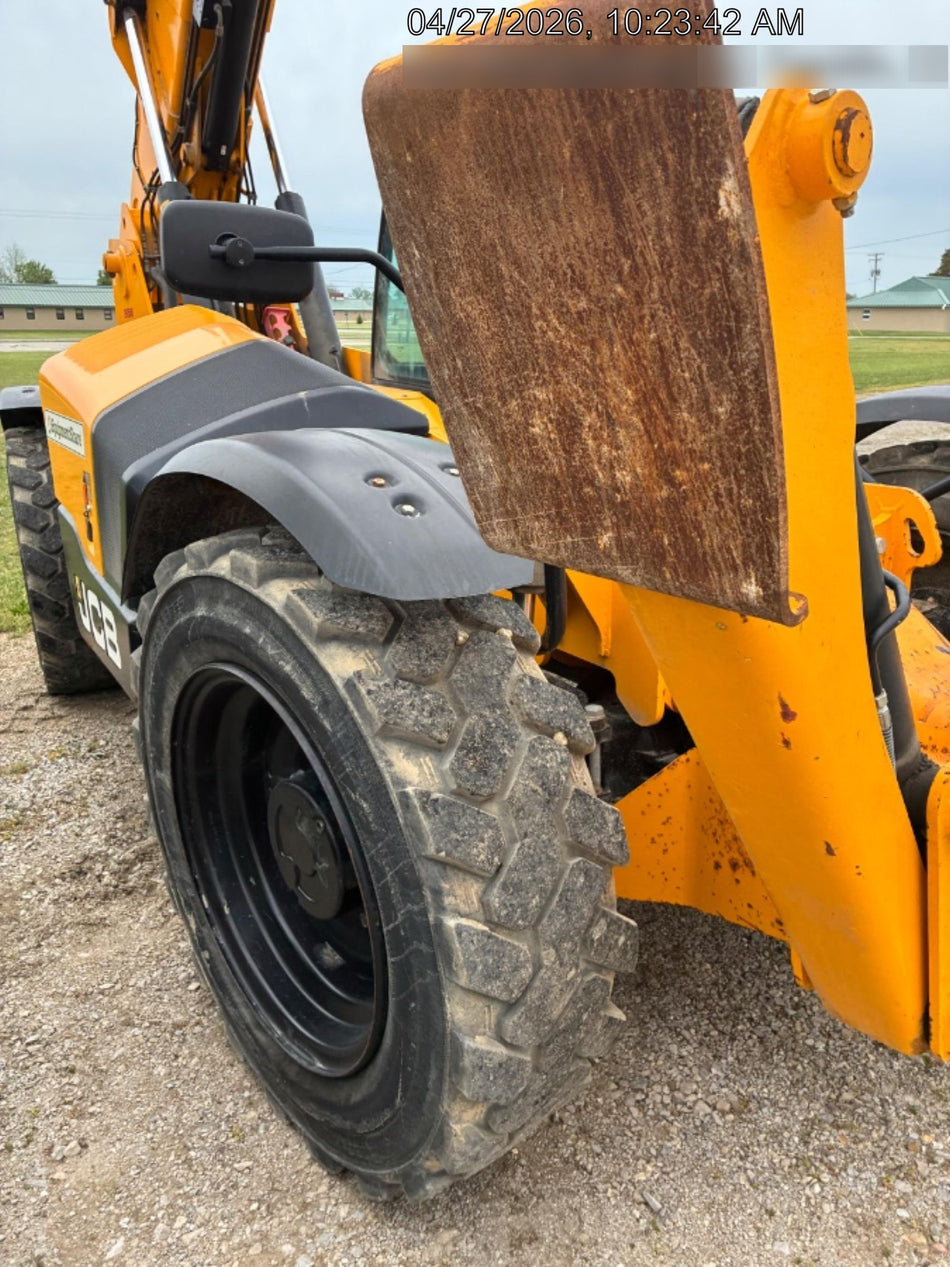 2023 JCB 510-56