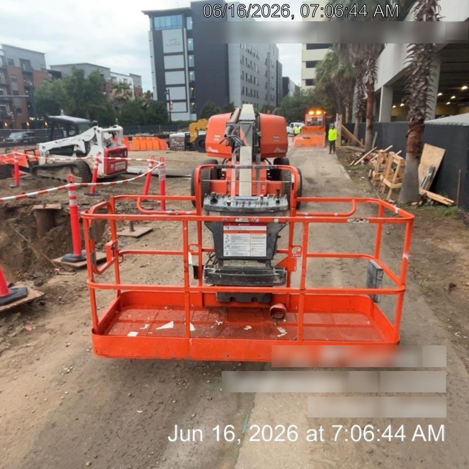 2022 JLG 660SJ