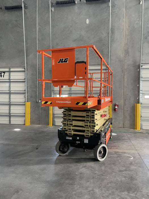 2022 JLG R4045