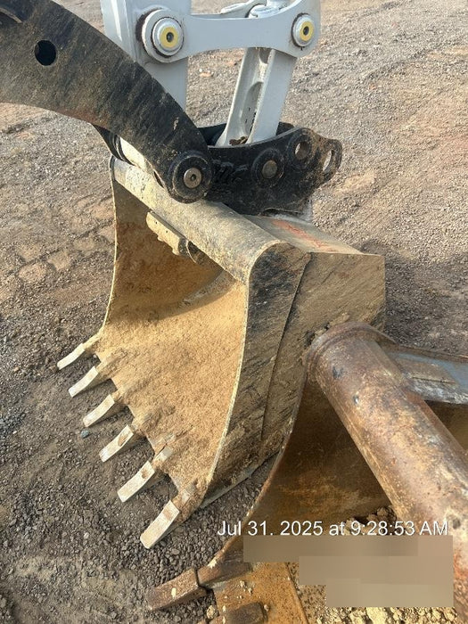 2025 TAKEUCHI 36" Bucket - Takeuchi