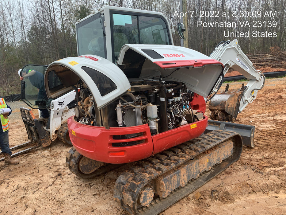 2021 TAKEUCHI TB250-2C