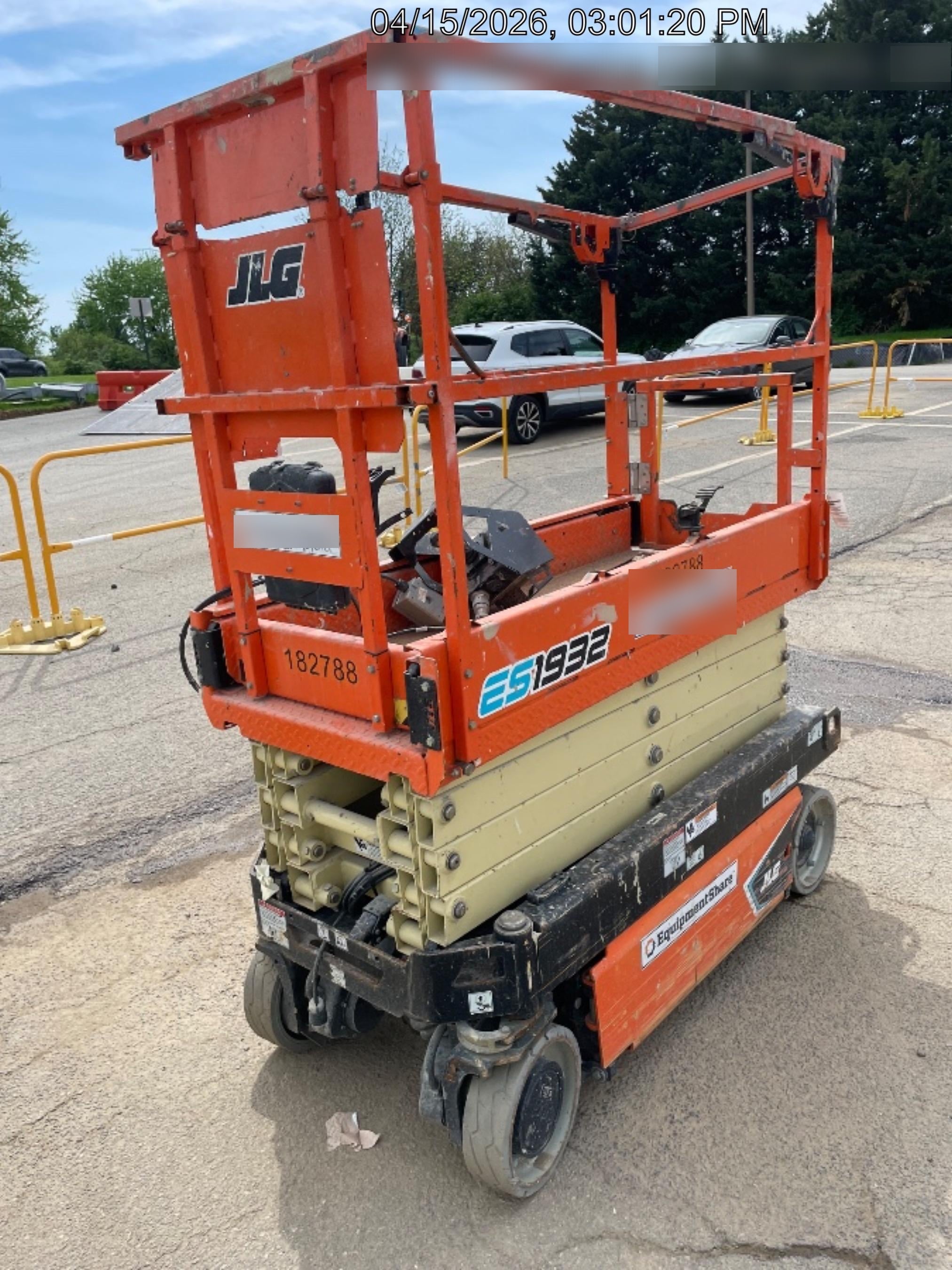 2021 JLG ES1932