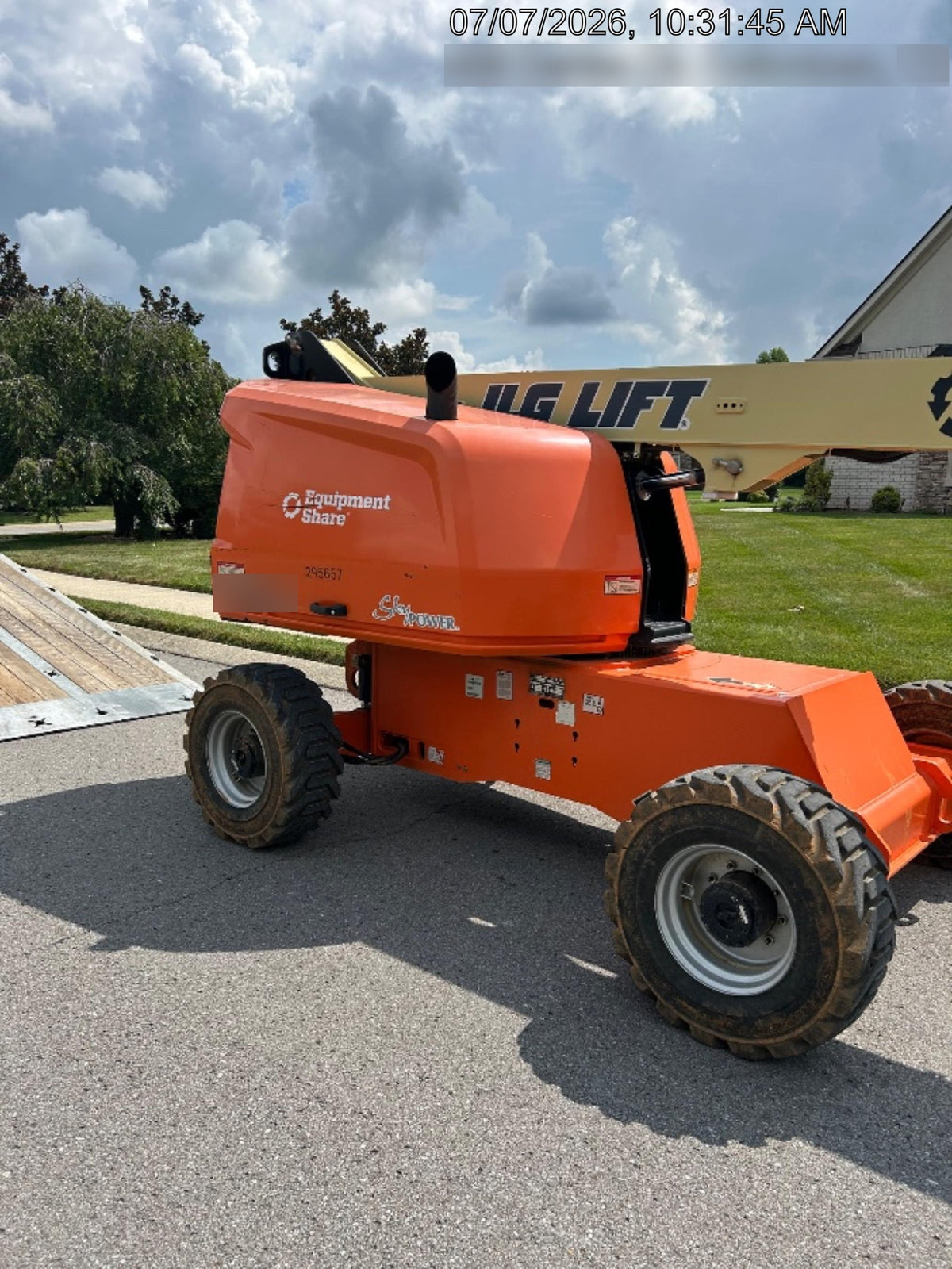 2023 JLG 460SJ