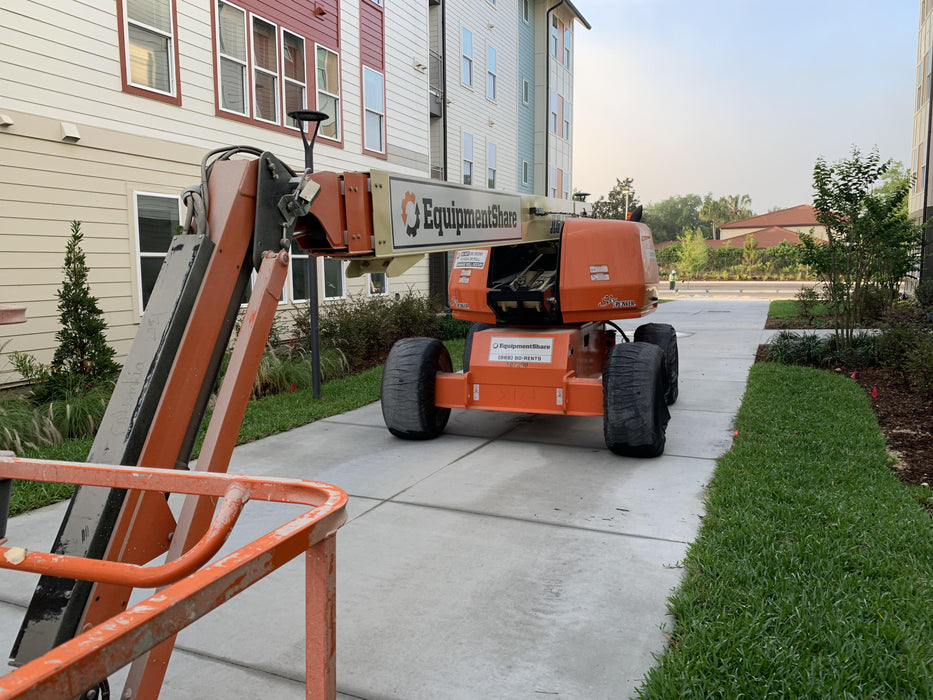 2020 JLG 660SJ
