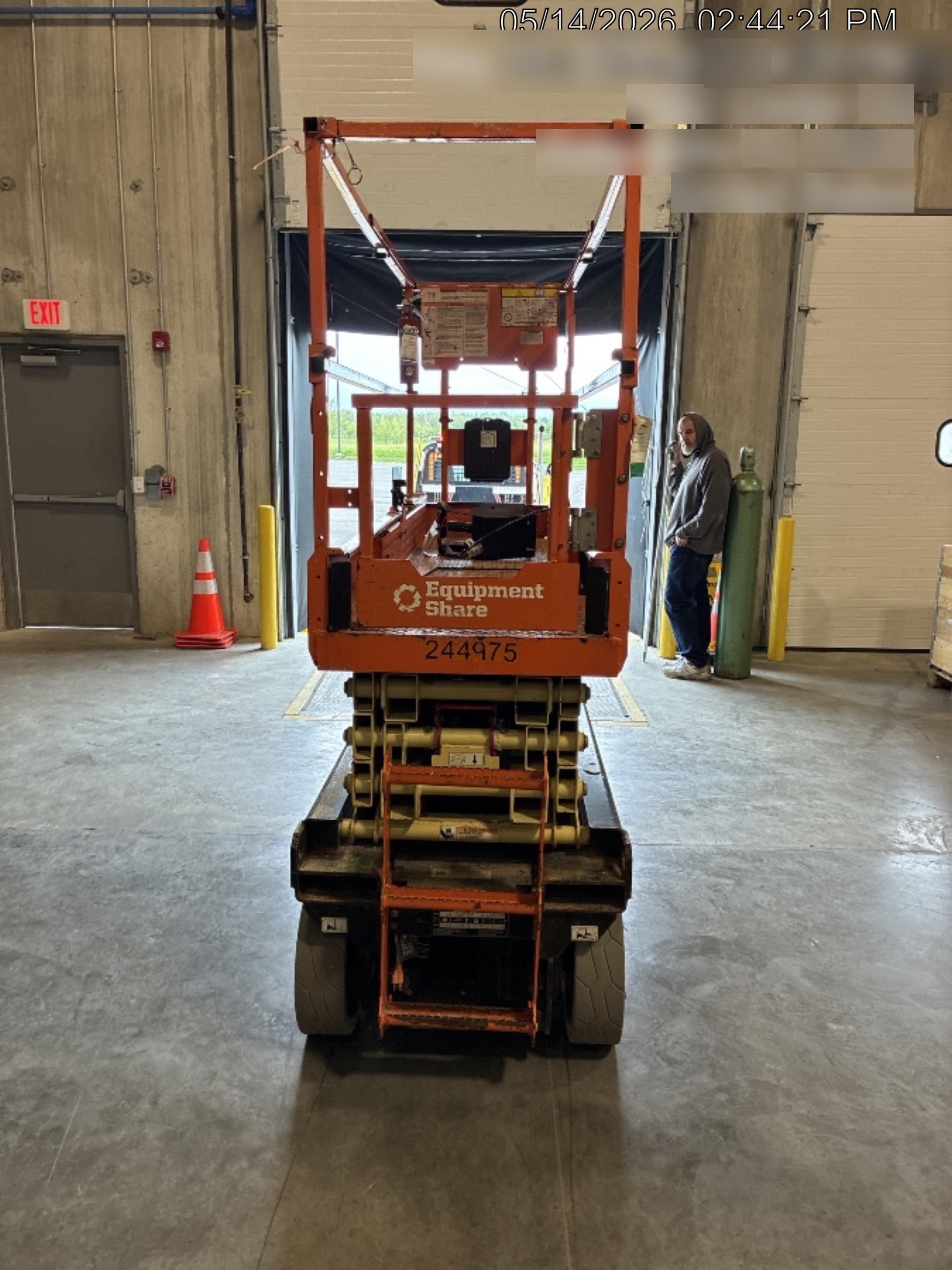 2022 JLG ES2632