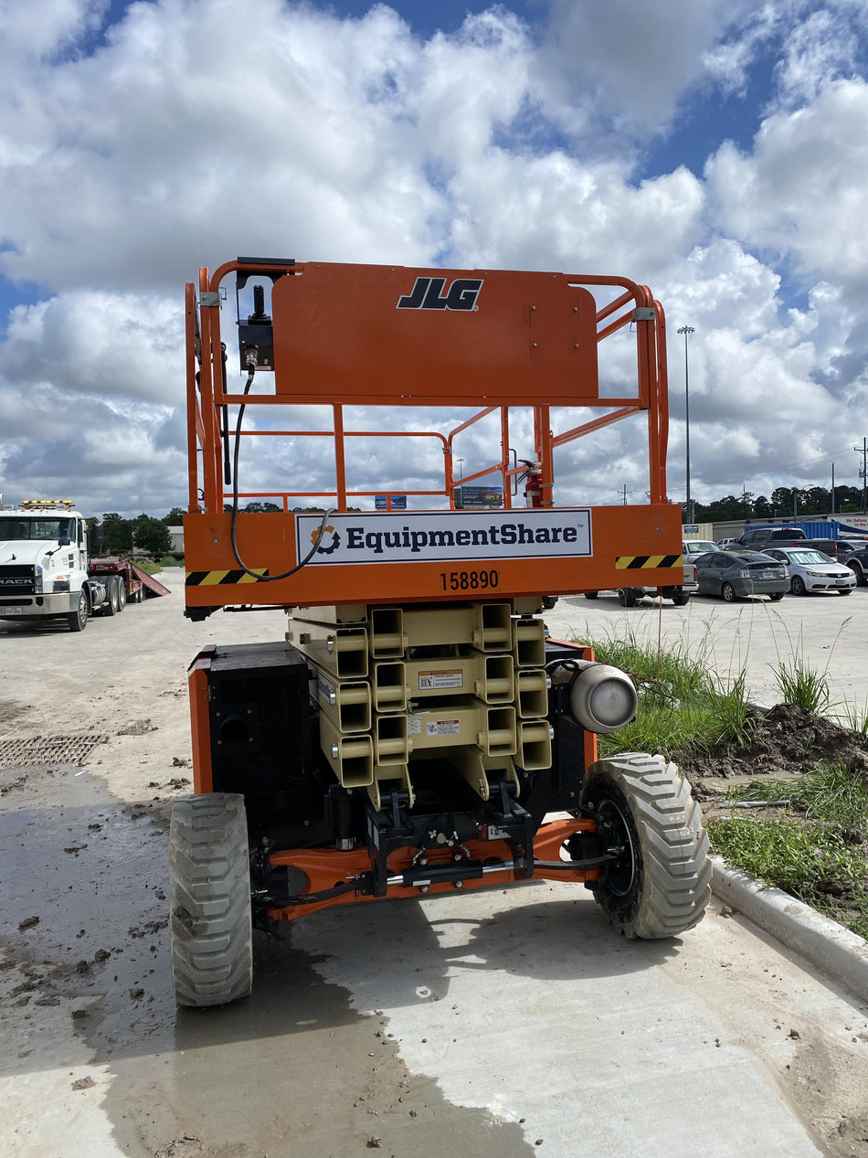 2021 JLG 430LRT