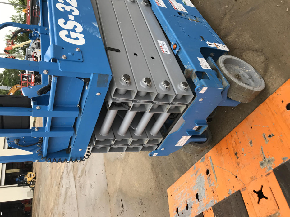 2018 Genie GS-3232 Genie GS-3232 Scissor Lift w/Standard Options