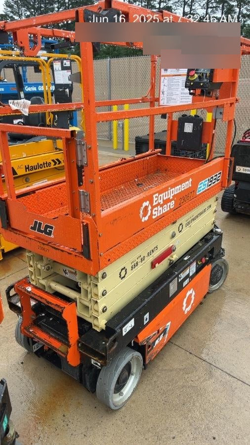 2022 JLG ES1932