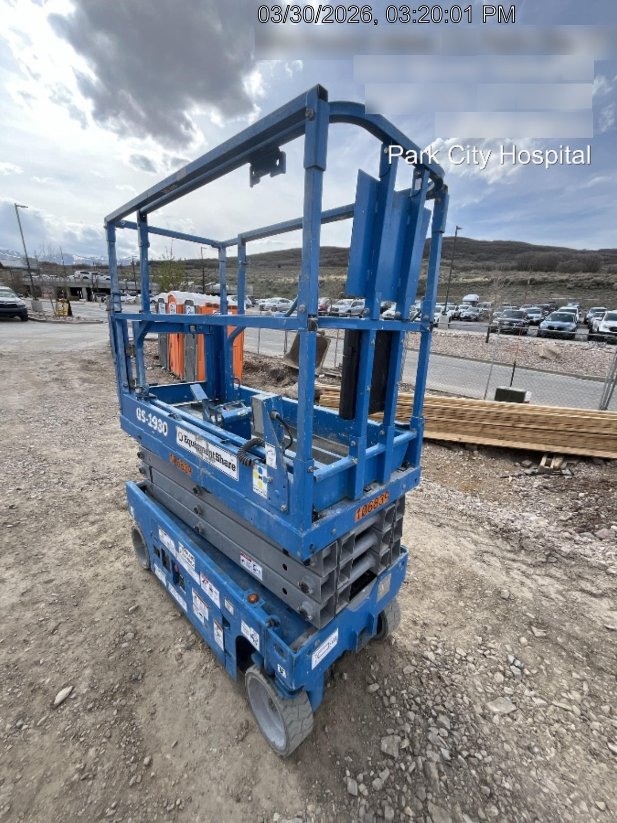 2020 Genie GS-1930 Solid Non Marking Tires, Beacon, Folding rails with half height swing gate, 800W Inverter