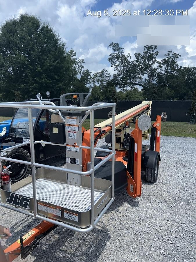 2022 JLG T350