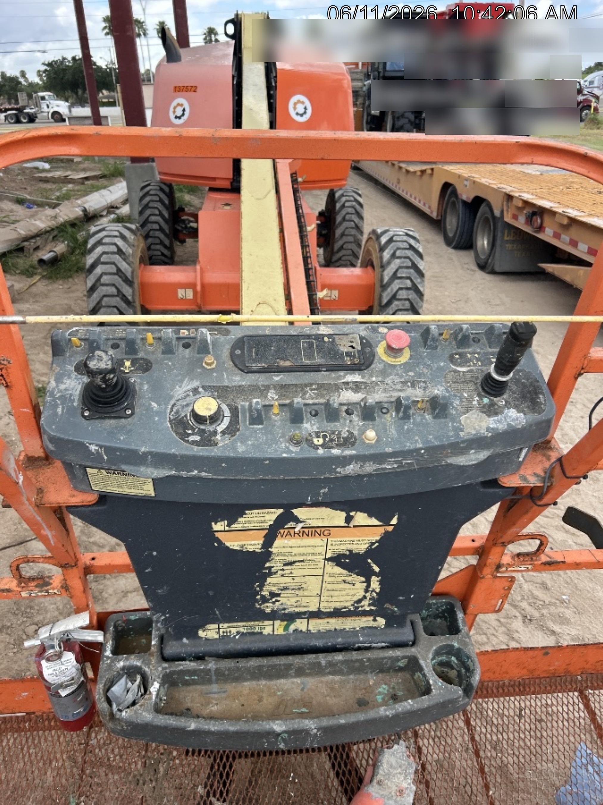 2021 JLG 400S
