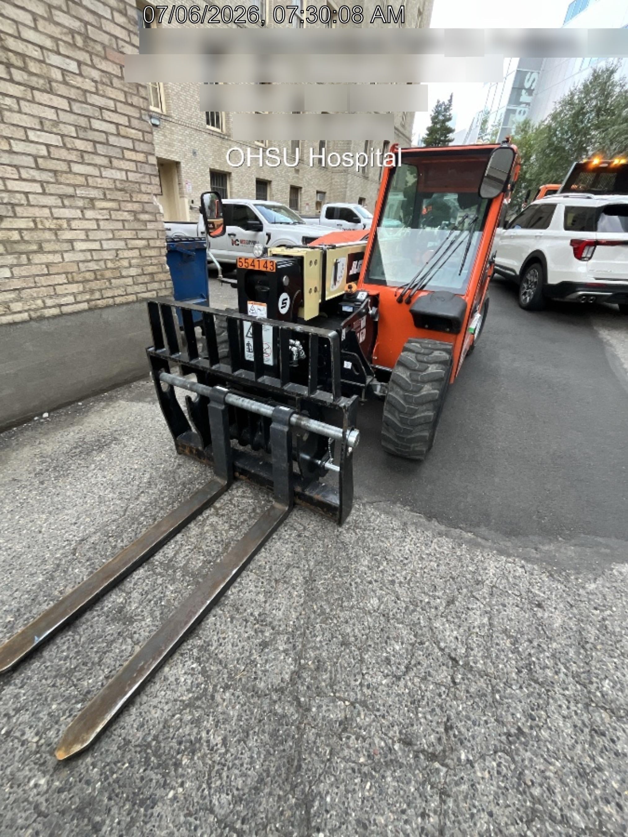 2025 JLG 519