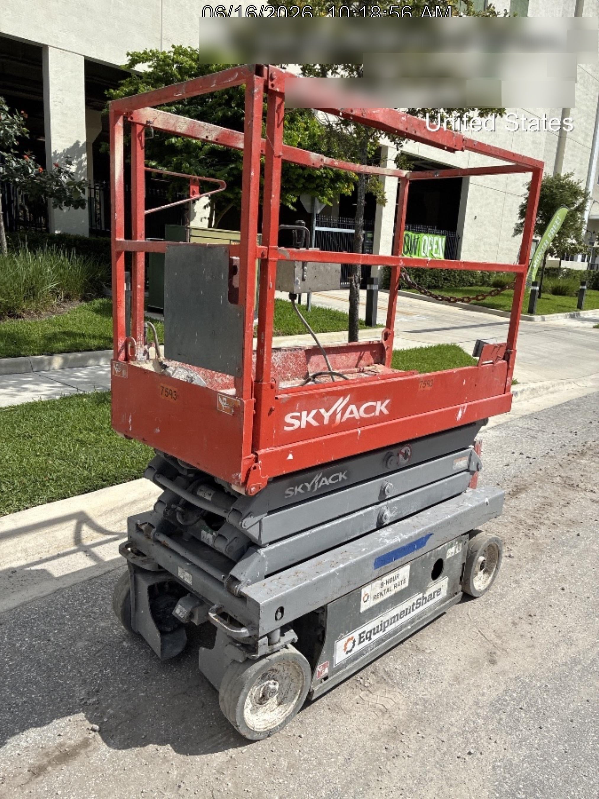 2018 Skyjack SJIII-3219 Skyjack SJIII3219 Scissor Lift w/Trojan Batteries