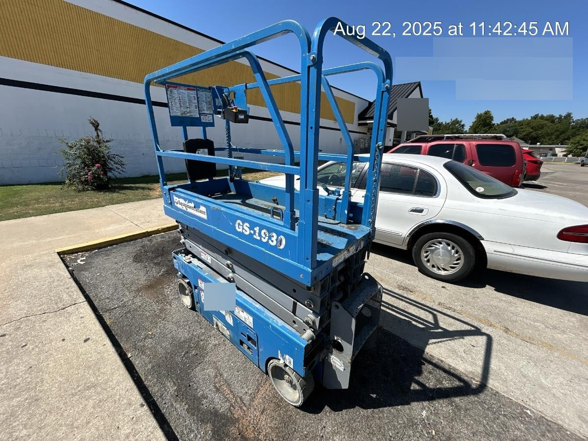 2019 Genie GS-1930 Fixed rails with chain Entry