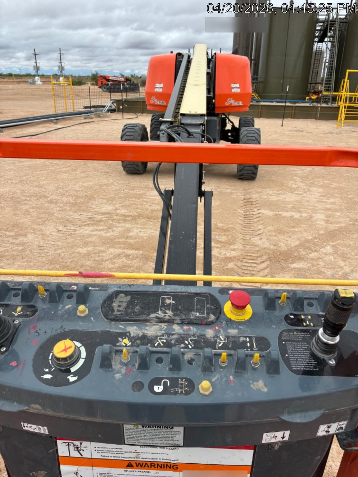2025 JLG 660SJ