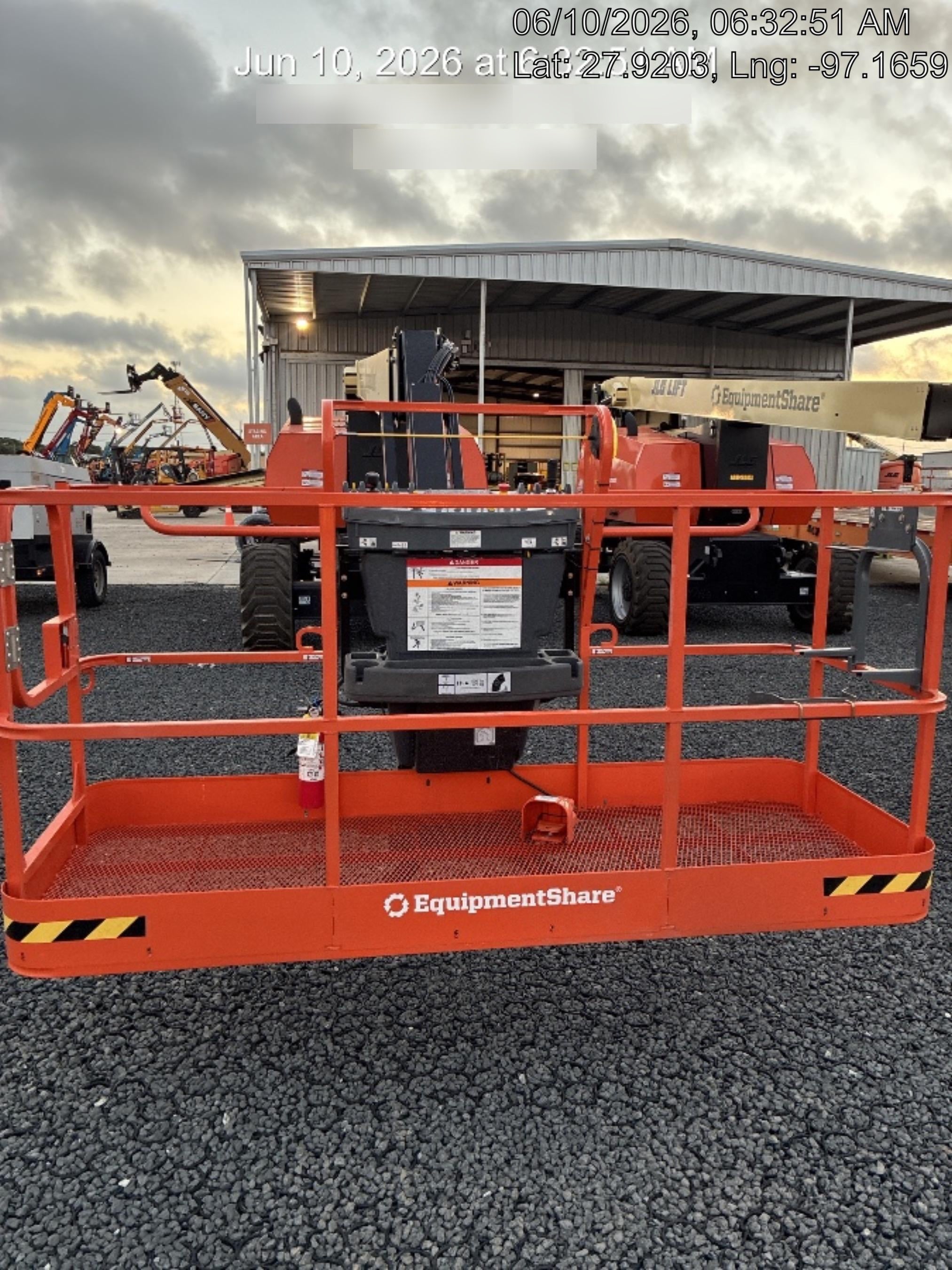 2026 JLG 800AJ