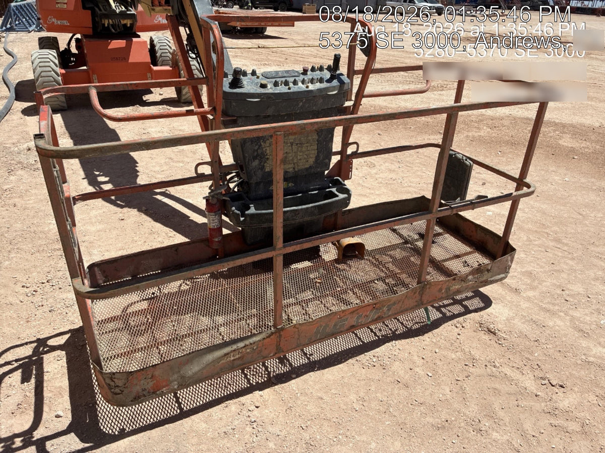 2022 JLG 660SJ