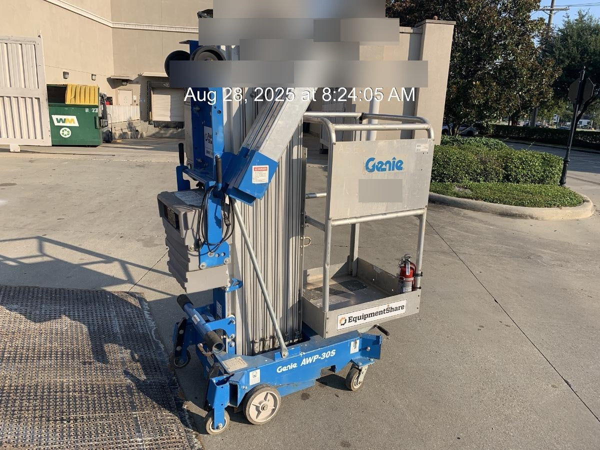 2019 GENIE AWP-30S