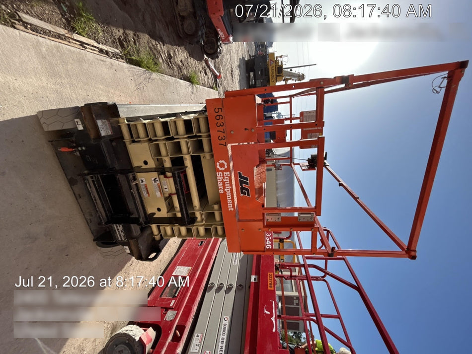 2025 JLG ES3246