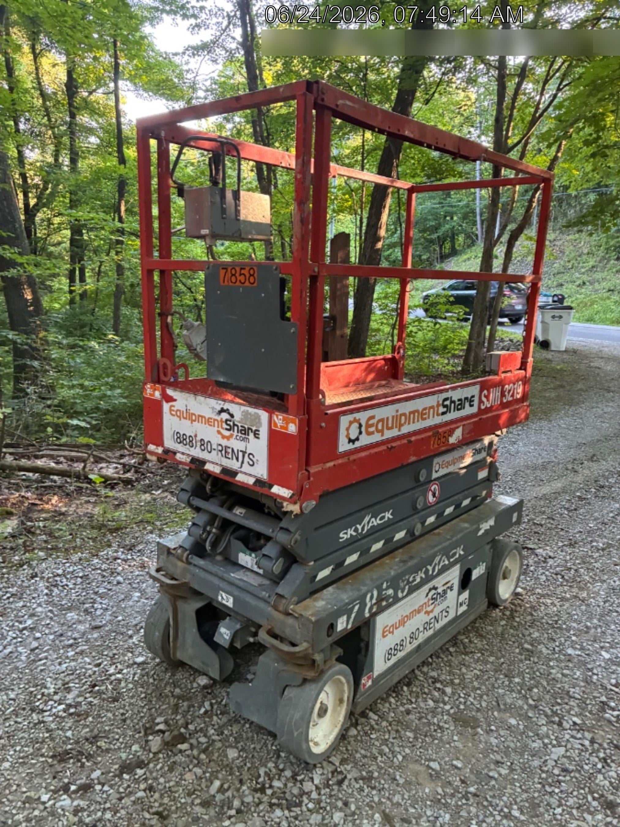 2018 Skyjack SJIII-3219 Skyjack SJIII3219 Scissor Lift w/Trojan Batteries
