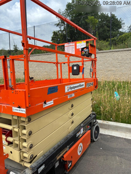 2021 JLG R3246