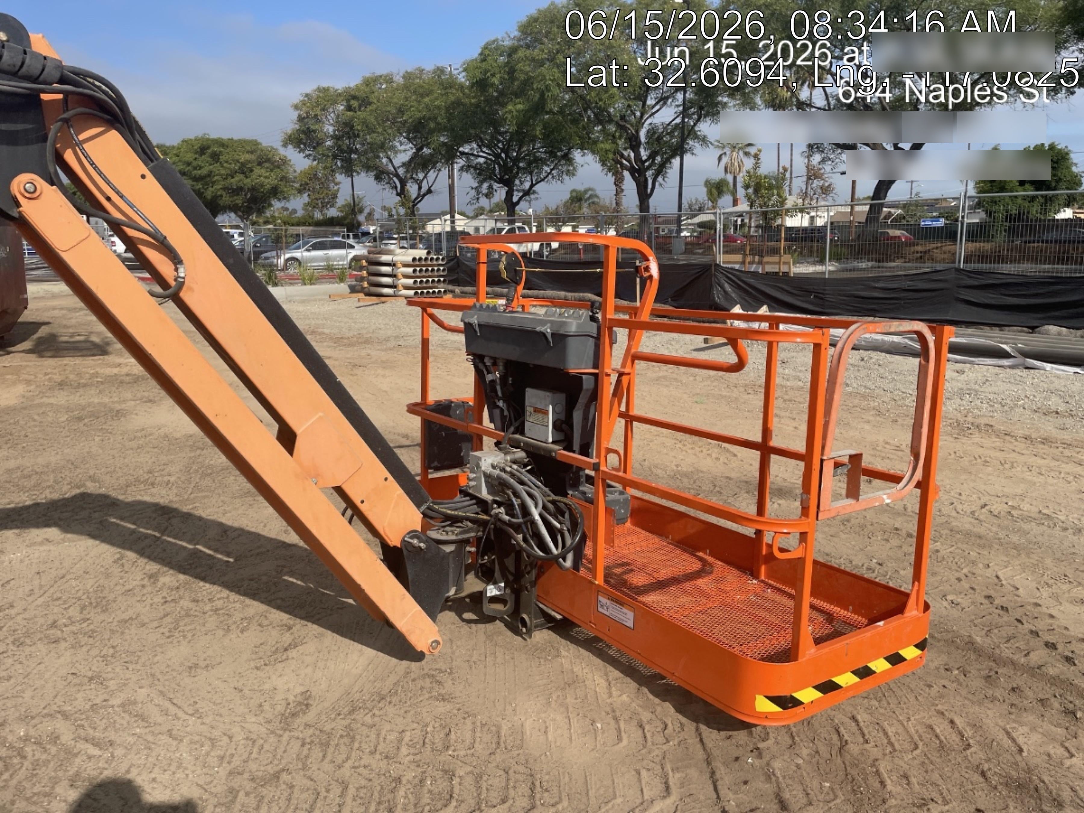 2023 JLG 660SJ
