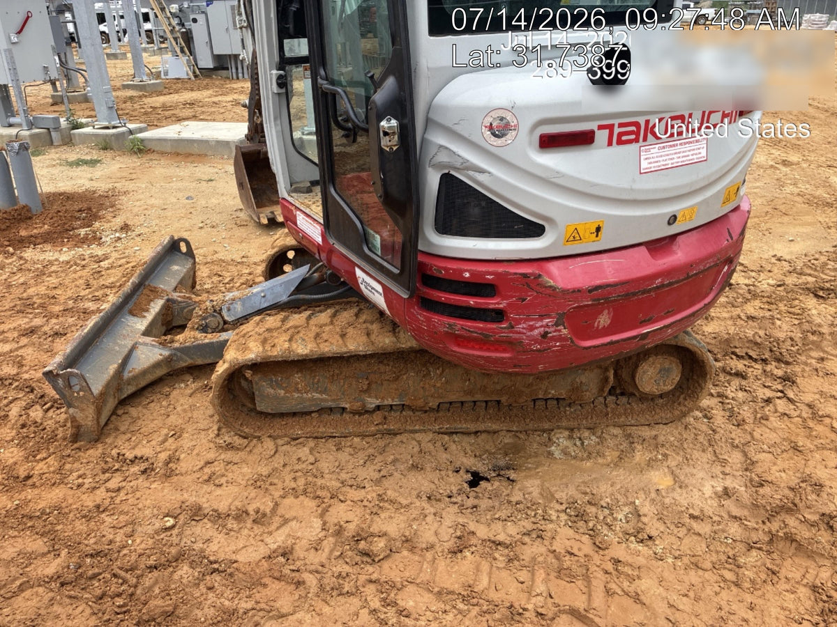 2022 TAKEUCHI TB235-2CR