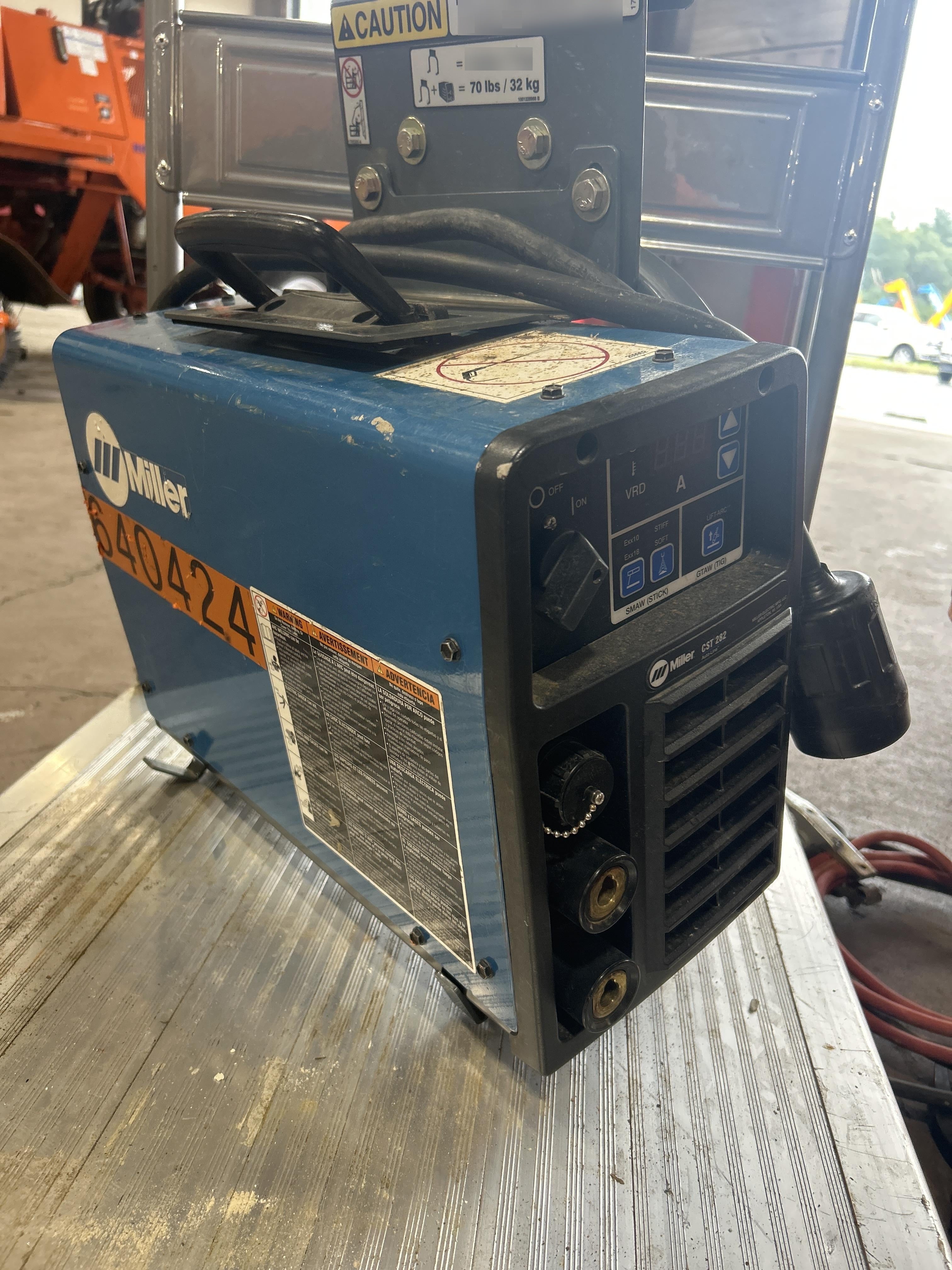 2025 MILLER ELECTRIC CST-282