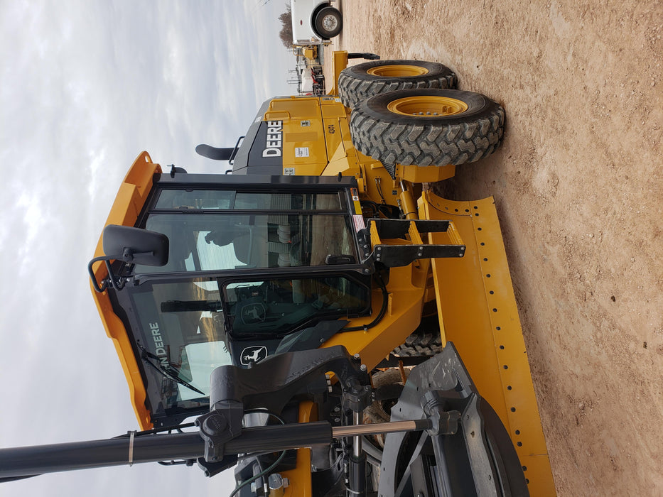 2019 JOHN DEERE 672G