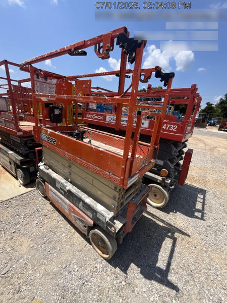 2021 JLG ES1932