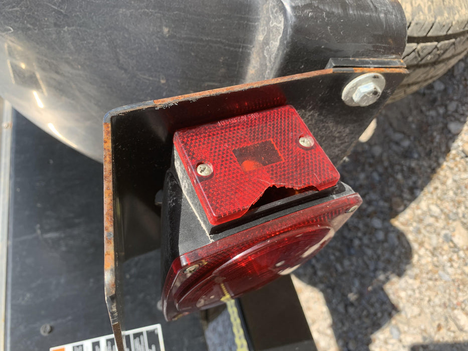 2019 Lincoln Electric Vantage 322 Welder Ready-Pak 3, Two wheel trailer, Fender and Light kit, Cable Rack