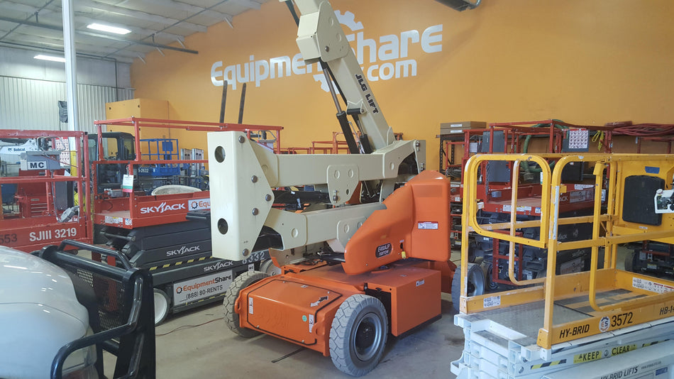 2019 JLG E400AJPN