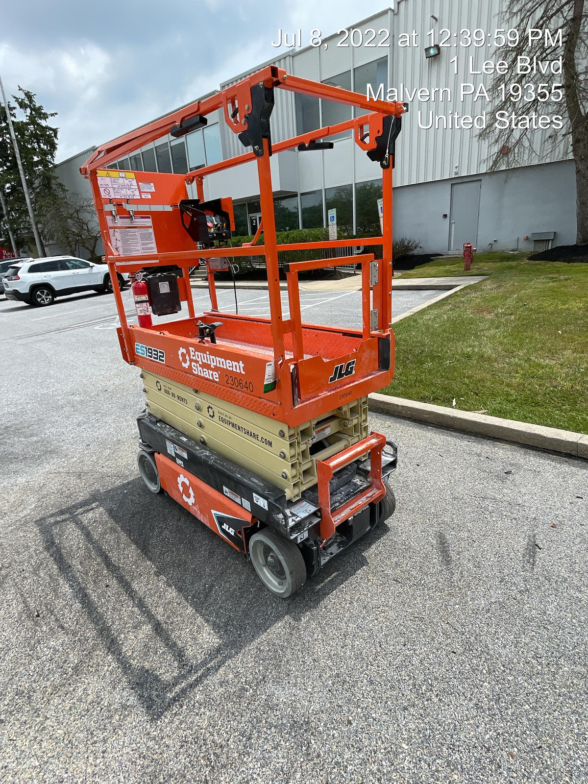 2022 JLG ES1932