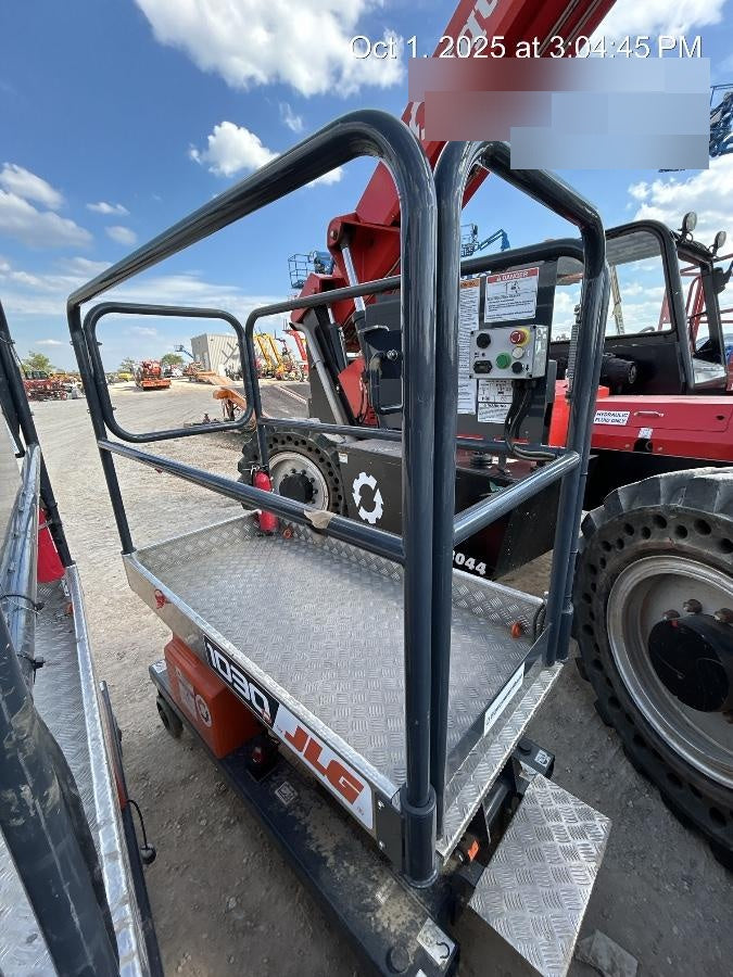2023 JLG 1030P