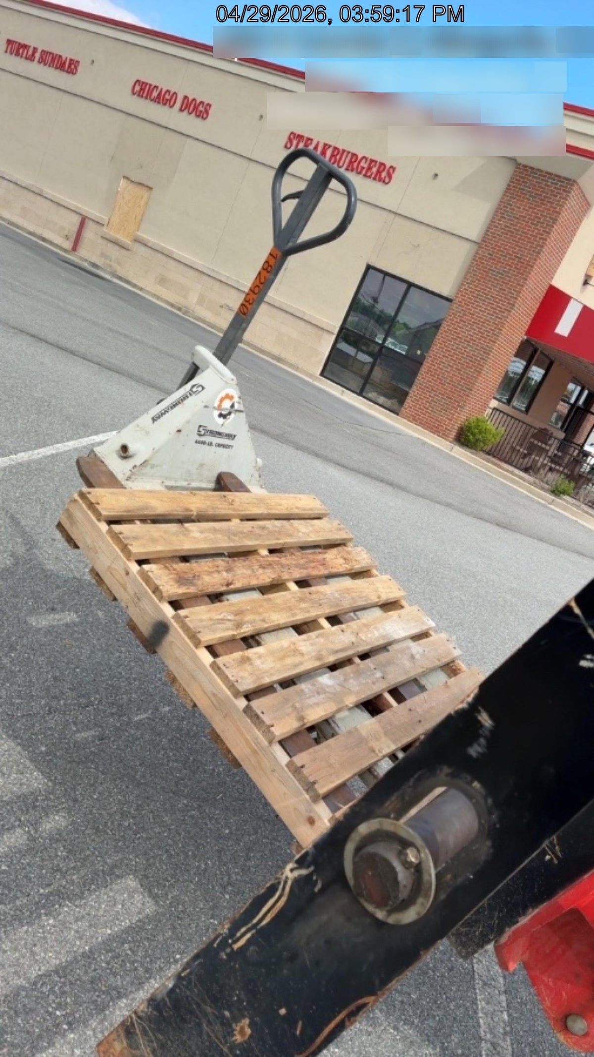2021 STRONGWAY 4400 lb Pallet Jack