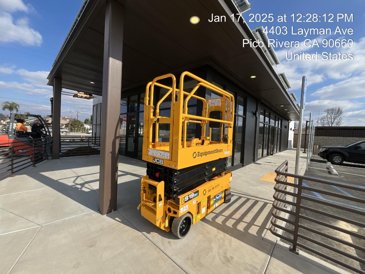 2024 JCB S1932E