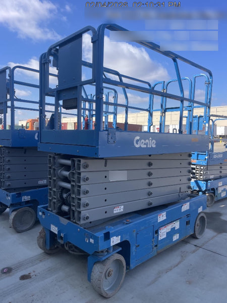 2019 Genie GS-4047 Folding rails with half height swing gate