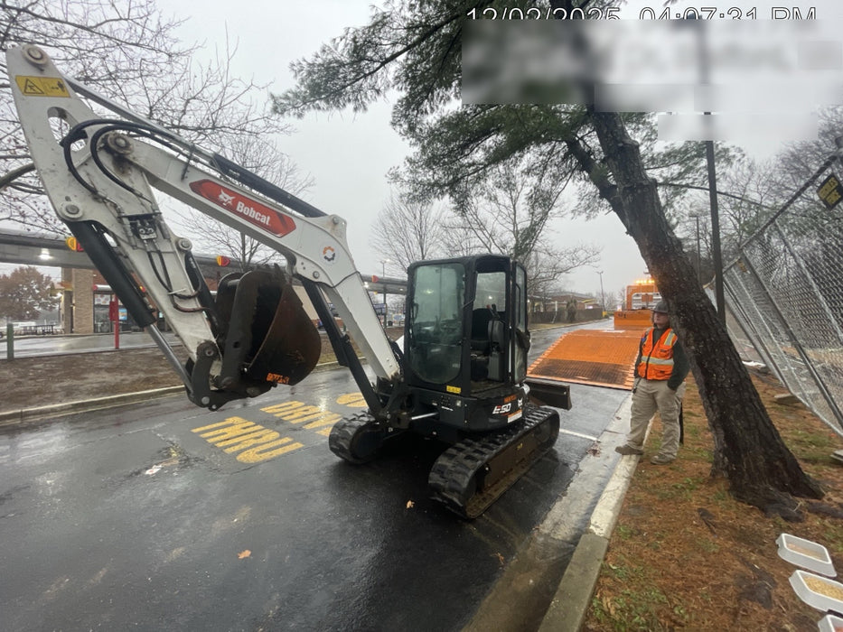 2022 Bobcat E50 Cab/Heat/Air, Rubber Tracks, Manual QC, Hydraulic Thumb