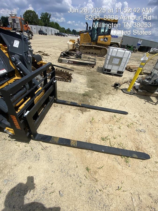 2025 ARROW MATERIAL HANDLING F5100CB - 72"