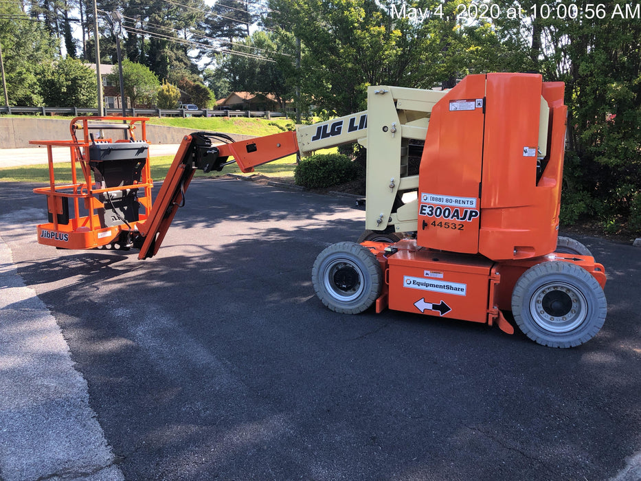 2019 JLG E300AJP