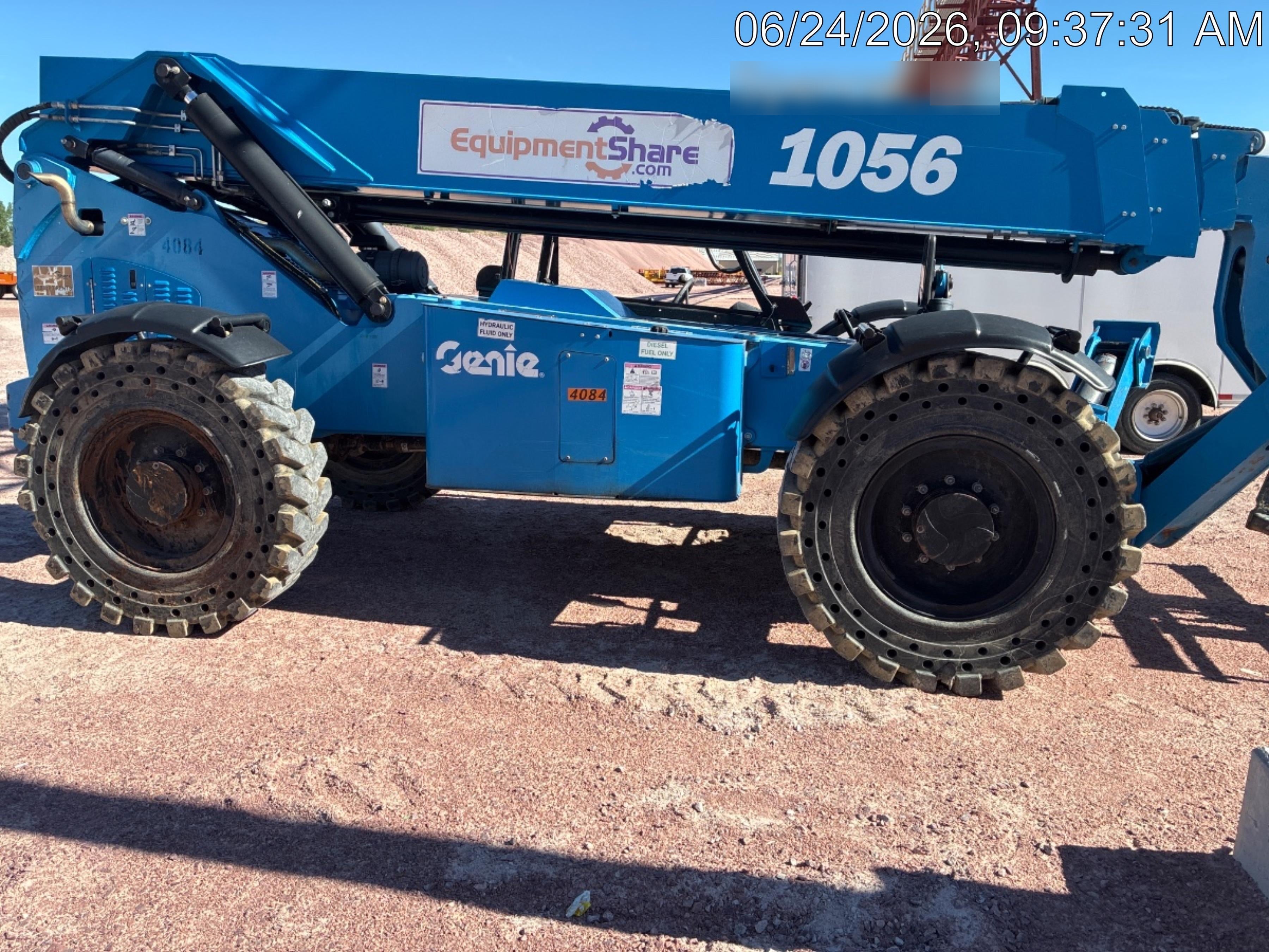 2017 GENIE GTH-1056