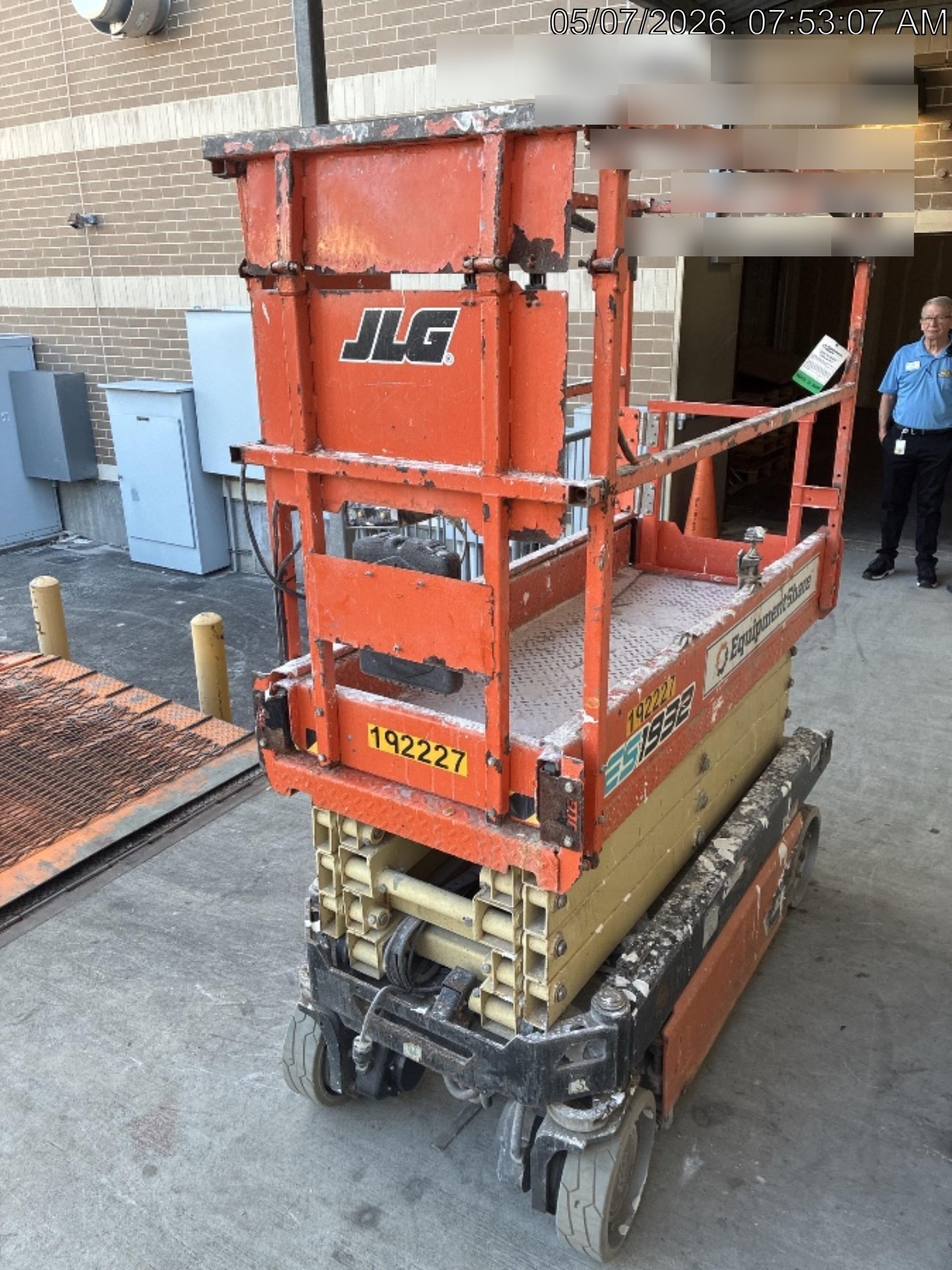 2021 JLG ES1932