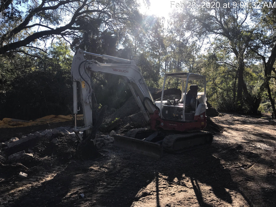 2019 Takeuchi TB260 Canopy, Standard Blade, Auxiliary hydraulics Manual QC, Hydraulic thumb, 12" ,18", 24" Bucket