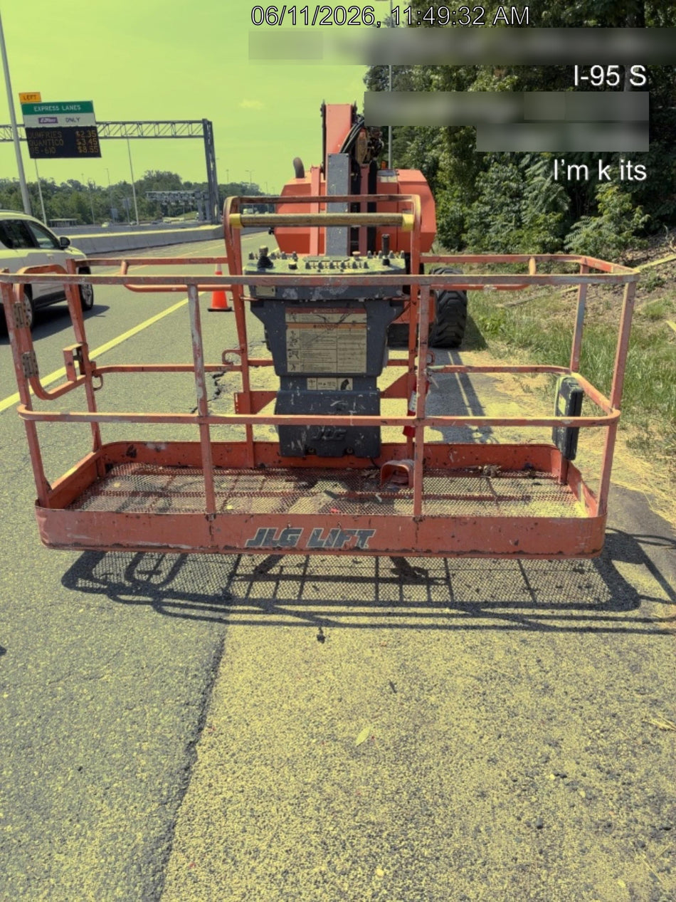 2019 JLG 800AJ