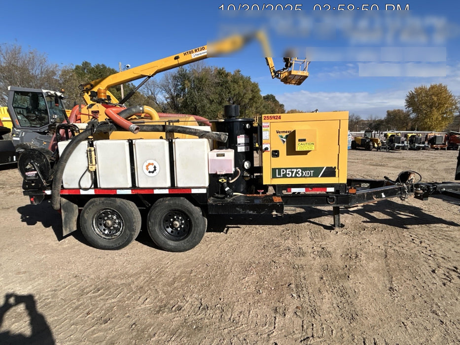 2022 VAC-TRON LP573XDT