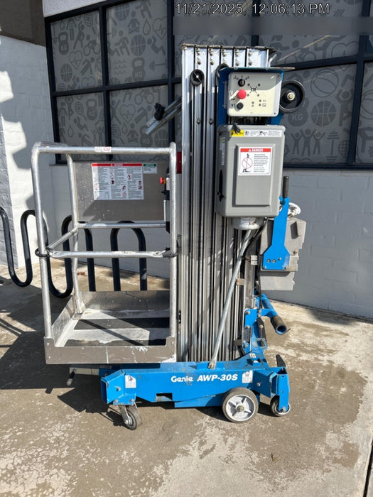 2019 GENIE AWP-30S