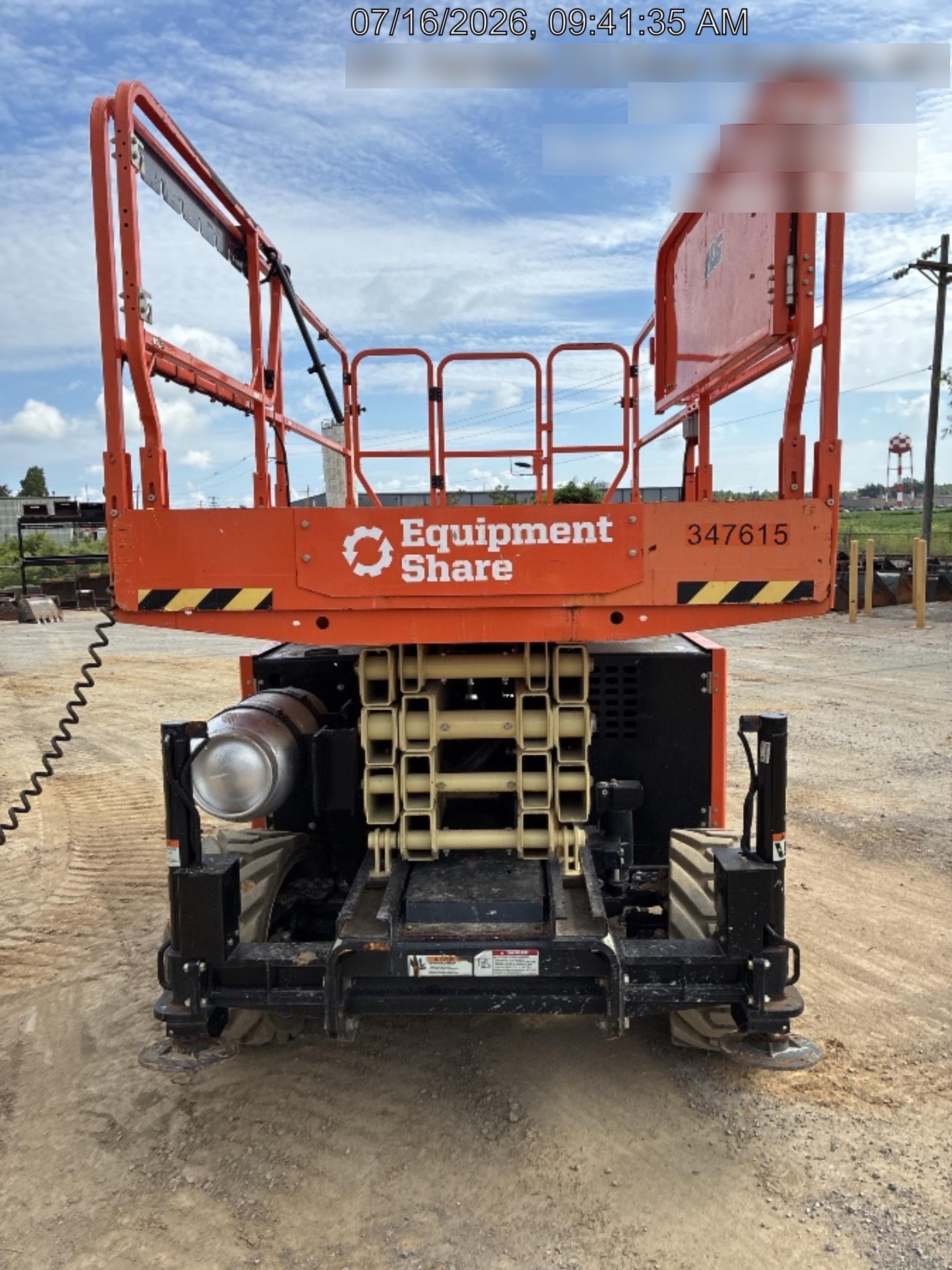 2023 JLG RT3369