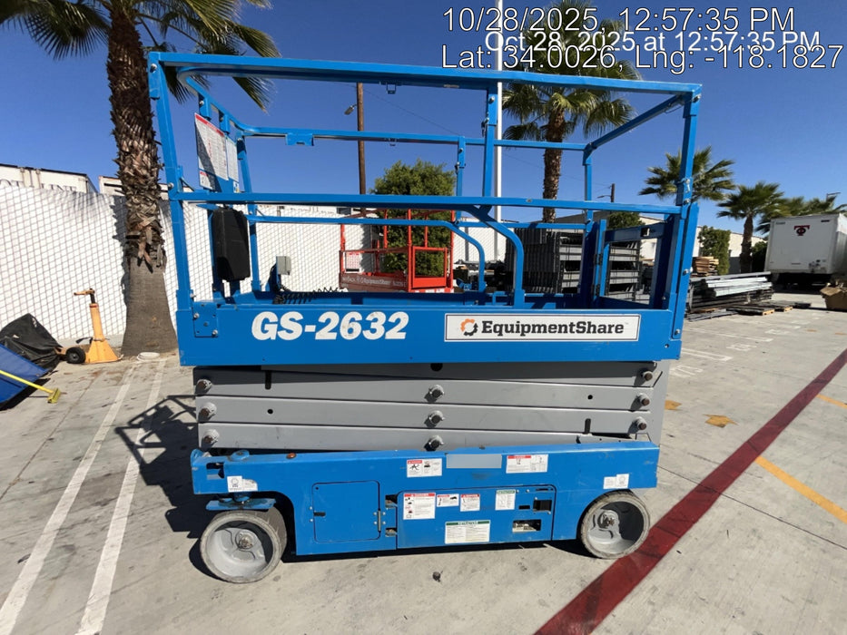 2020 Genie GS-2632 Solid NM Tires, Folding Rails with Half-Height Swing Gate, Beacon, 800W Invertor